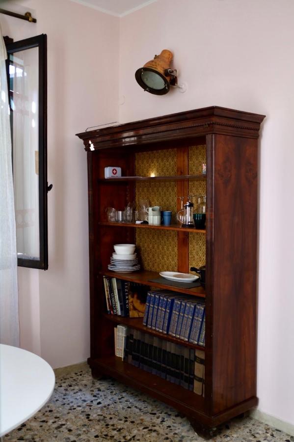 Venetian Pink Apartment In Dorsoduro Экстерьер фото