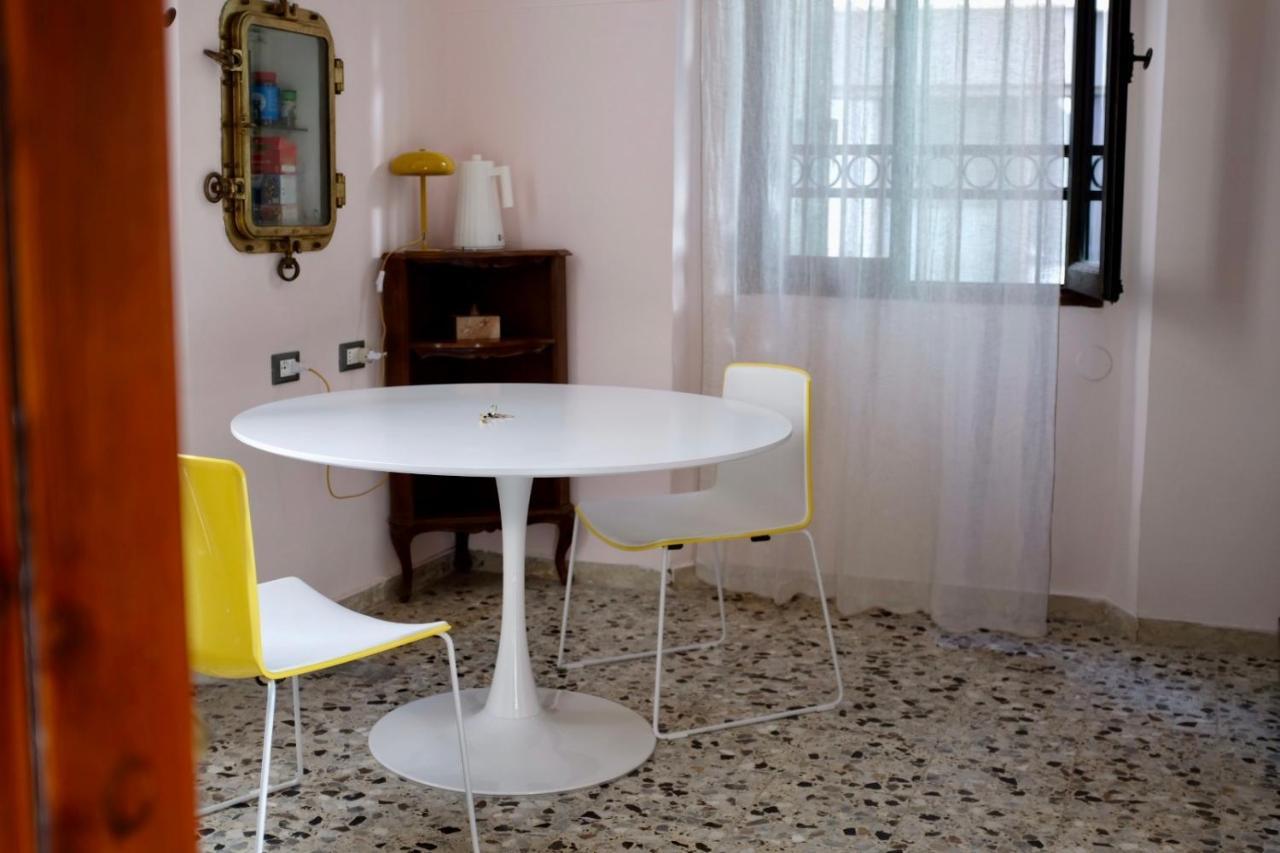 Venetian Pink Apartment In Dorsoduro Экстерьер фото